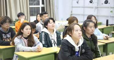 安全教育主題班會(huì)——校園安全